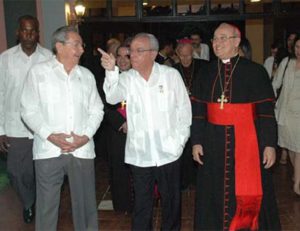 Junto al Presidente de Cuba y el Historiador de La Habana
